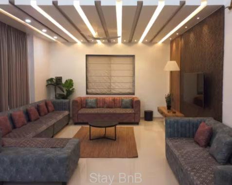 Luxurious 3BHK Villa Guest House in Panchgani with indoor pool