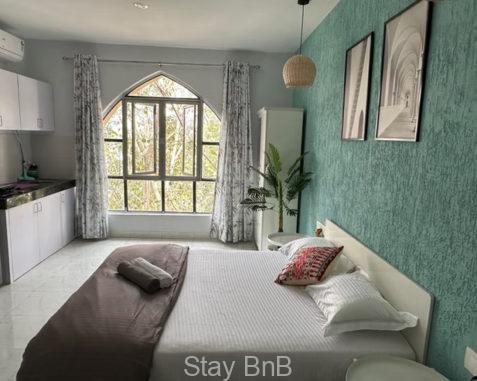 Studio Service Apartment in Koregaon Park, Pune